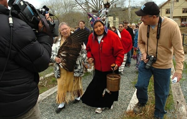Ojibwe Grandmother has walked 17,000 km to raise consciousness about water