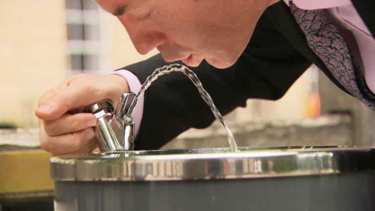 Public drinking fountains can reduce single-use plastic bottles’ use
