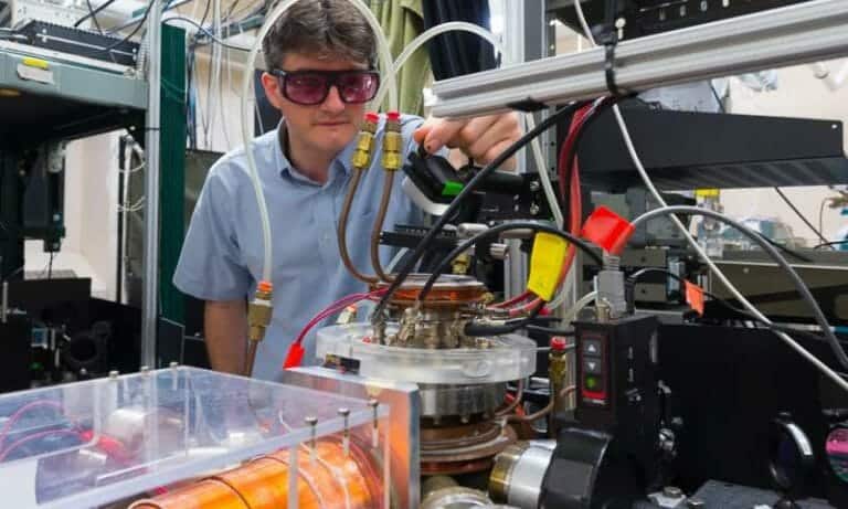 Radiokrypton dating plumbs mysteries of water aquifers