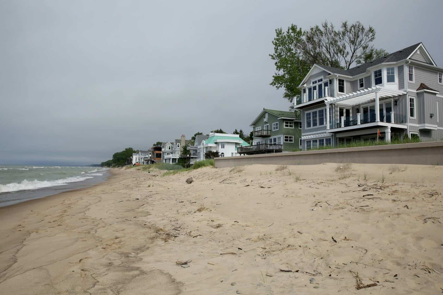 photo: public beach access protected by high court in Indiana