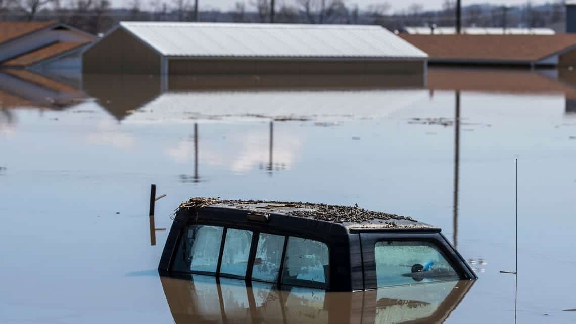 Flooded Iowa communities surviving with trucked-in water