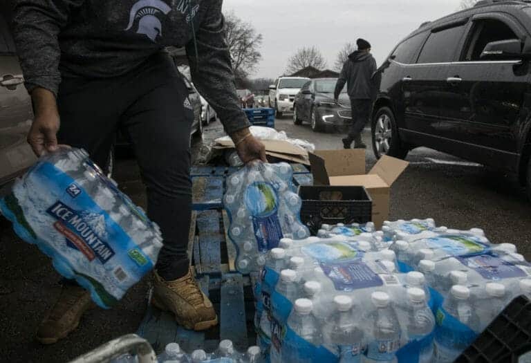 Lead crisis in Newark leads to distribution of bottled water…