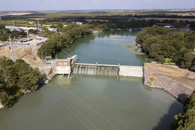 These Dams Needed Replacing 15 Years Ago. Now Texas will Drain Four Lakes Instead.